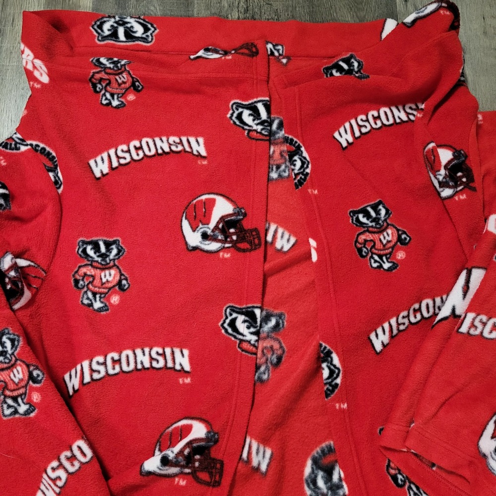 Wisconsin Badgers Fleece Collegiate Snuggie Robe Adult One Size Red NCAA